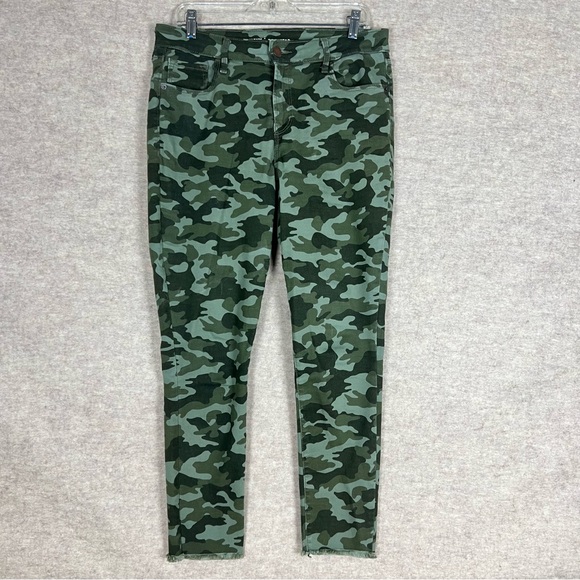 Old Navy Camo Green Women's Rockstar Skinny Jeans - Size 12 - Picture 1 of 16